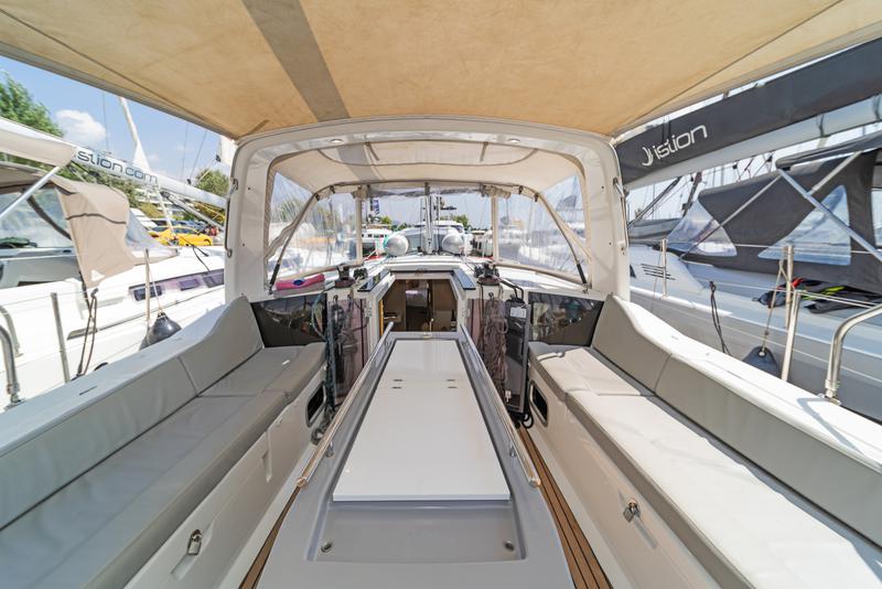 Book yachts online - sailboat - Oceanis 41.1 - SILVER ANGEL - rent