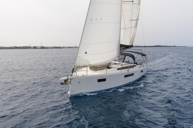 Book yachts online - sailboat - Sun Odyssey 410 - GEVA X - rent