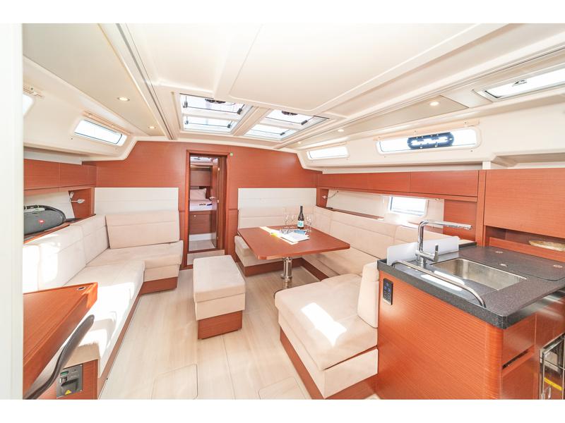 Book yachts online - sailboat - Hanse 458 - C-YA - rent