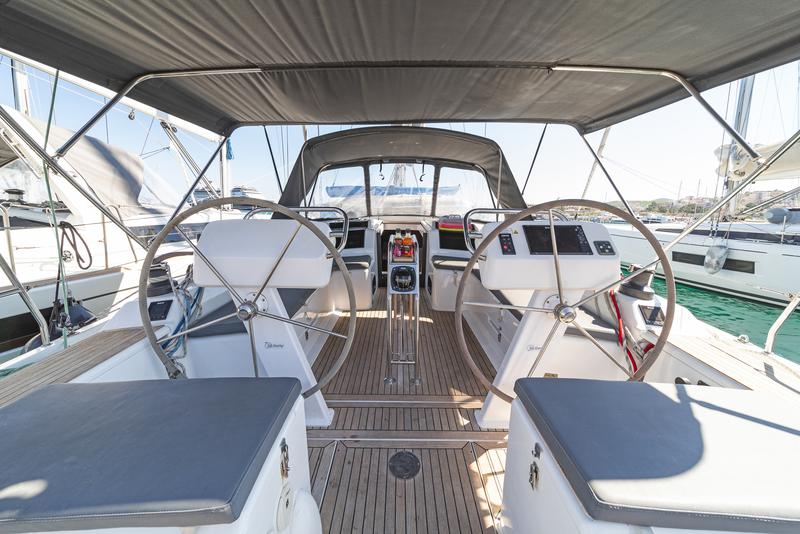 Book yachts online - sailboat - Hanse 458 - C-YA - rent
