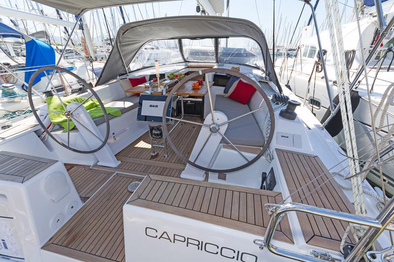 Book yachts online - sailboat - Hanse 385 - CAPRICCIO - rent