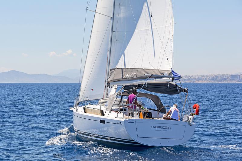 Book yachts online - sailboat - Hanse 385 - CAPRICCIO - rent