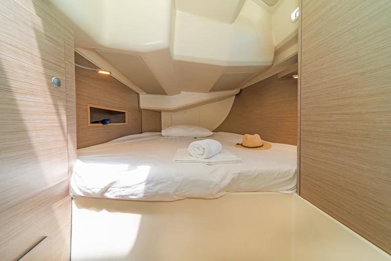 Book yachts online - sailboat - Hanse 458 - ECLIPSE - rent