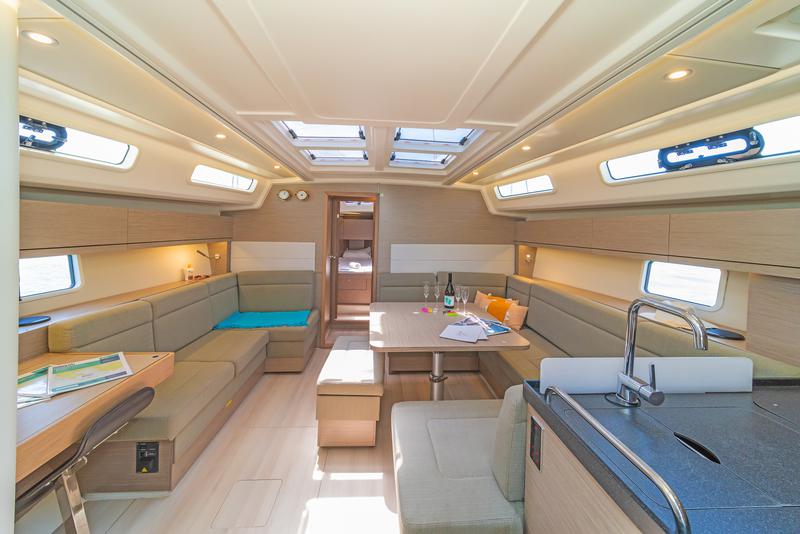 Book yachts online - sailboat - Hanse 458 - ECLIPSE - rent