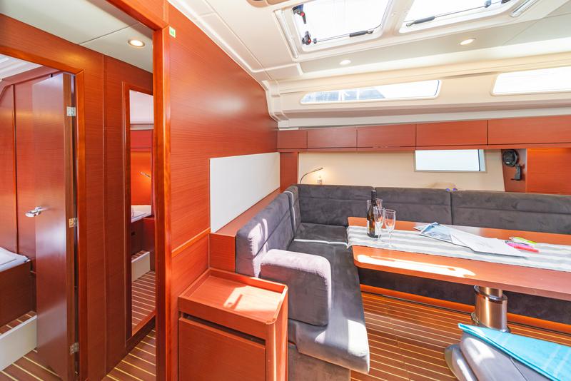 Book yachts online - sailboat - Hanse 508 - BIG BLUE - rent