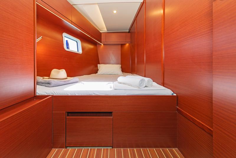 Book yachts online - sailboat - Hanse 508 - BIG BLUE - rent