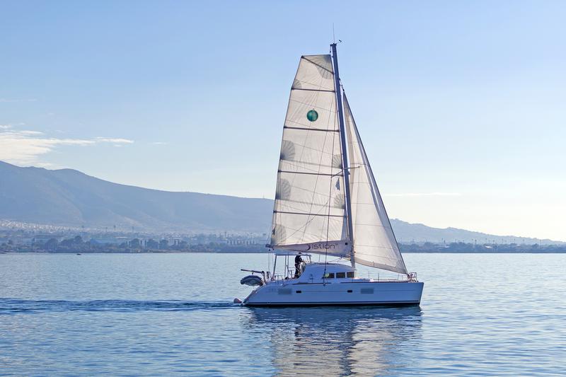 Book yachts online - catamaran - Lagoon 380 S2 - Cataki - rent
