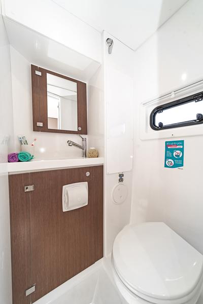 Book yachts online - catamaran - Bali 4.8 A/C &amp; GEN &amp; WM - ABOUT TIME - rent