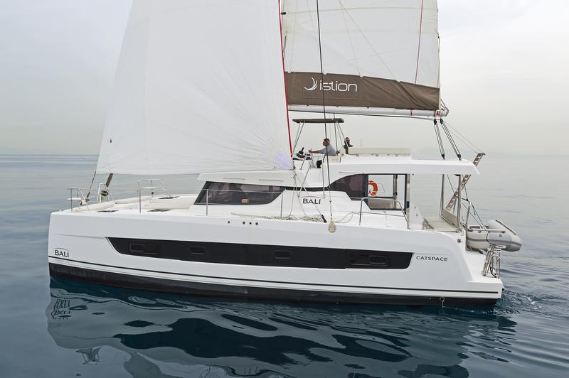 Book yachts online - catamaran - Bali Catspace - MEDITEO - rent