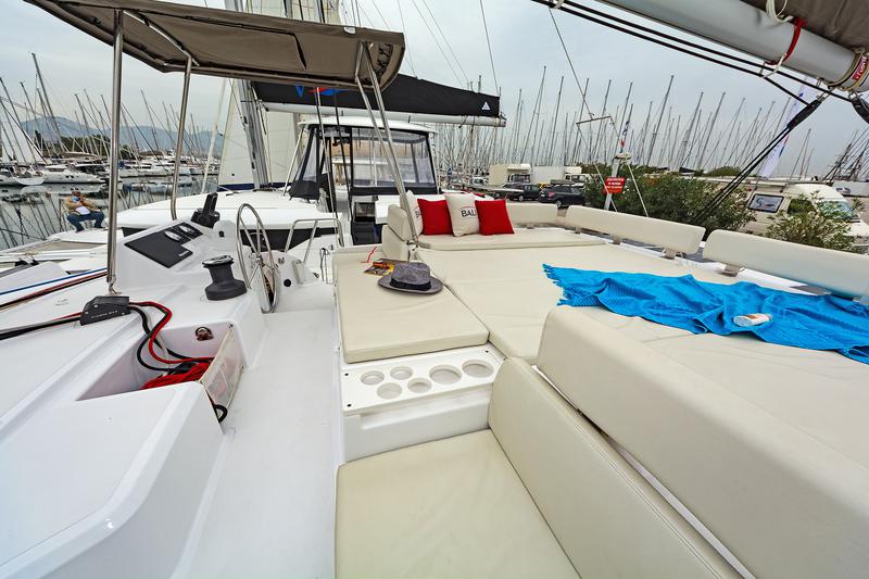 Book yachts online - catamaran - Bali Catspace - MEDITEO - rent