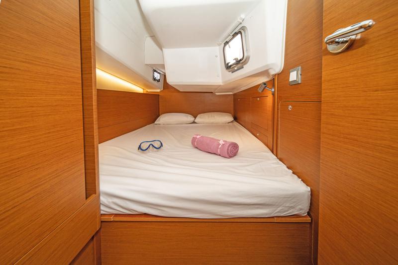 Book yachts online - catamaran - Excess 11 - OKIROI - rent