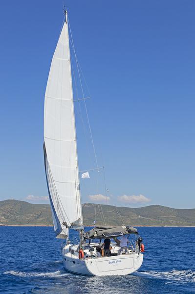 Book yachts online - sailboat - Hanse 415 - Deep Blue - rent