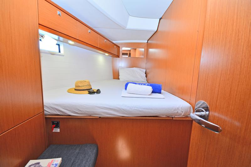 Book yachts online - sailboat - Bavaria Cruiser 46 - Artemis - rent