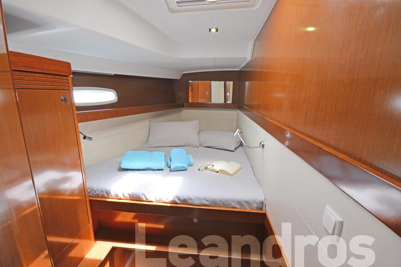 Book yachts online - sailboat - Oceanis 50 Family A/C &amp; GEN - Leandros - rent