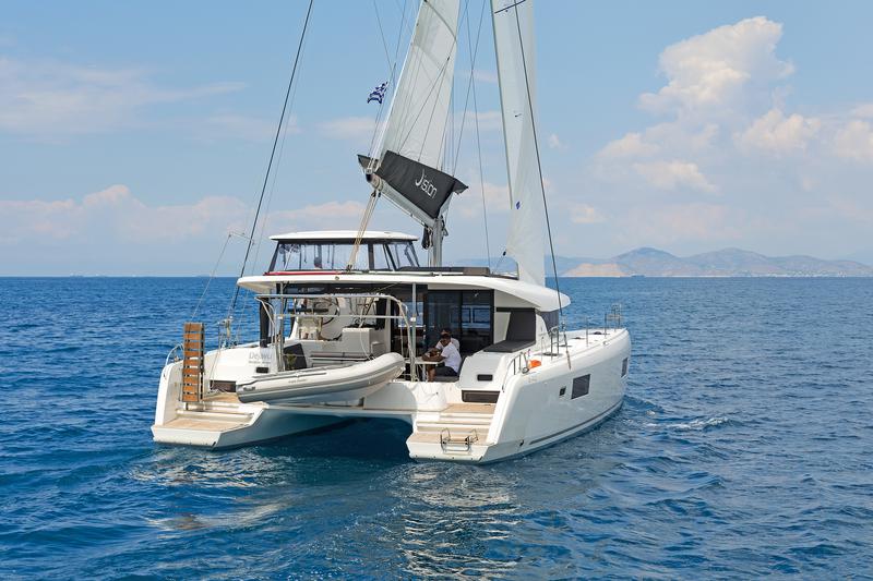 Book yachts online - catamaran - Lagoon 42 A/C &amp; GEN. - DEJA VU - rent