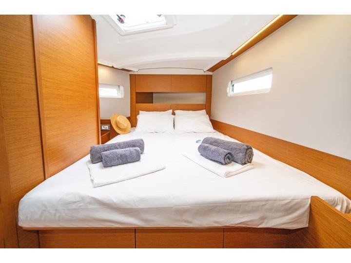 Book yachts online - sailboat - Sun Odyssey 410 - PNOE - rent