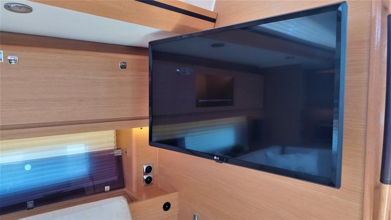 Book yachts online - sailboat - Dufour 56 Exclusive 2019 - Nakupenda - rent