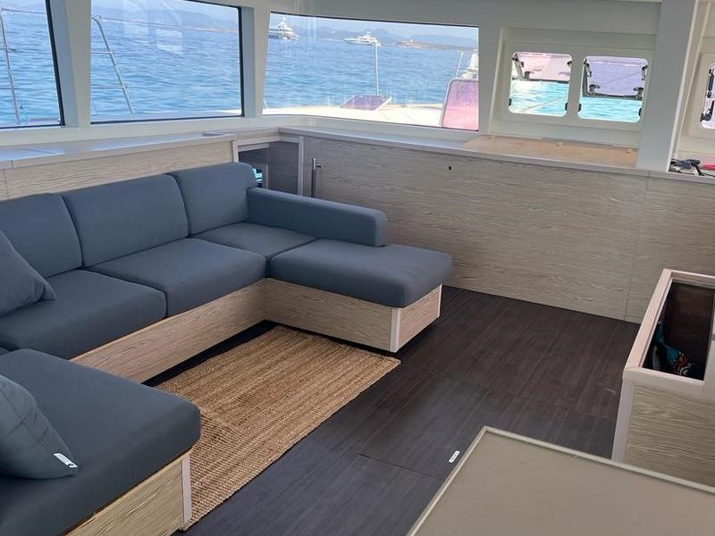 Book yachts online - catamaran - Lagoon 560 - Adeia II - rent