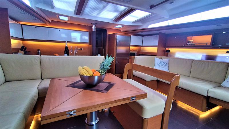Book yachts online - sailboat - Dufour 56 Exclusive - Morisia - rent