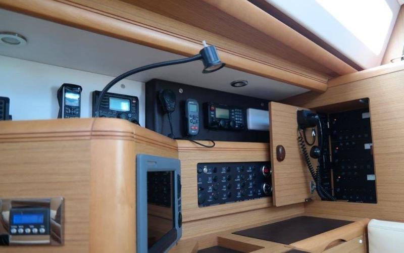 Book yachts online - sailboat - Jeanneau 57 - Messenger - rent