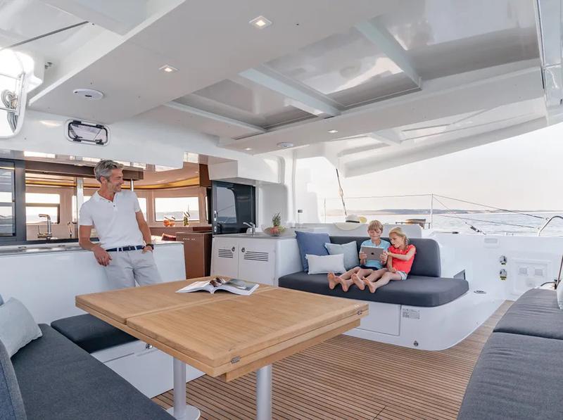 Book yachts online - catamaran - Lagoon 46 (skippered) - Seagal - Deluxe - rent