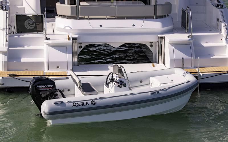 Book yachts online - powercatamaran - Aquila 54 - Explorion - rent