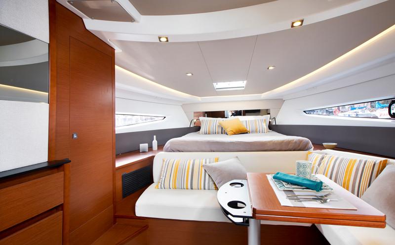 Book yachts online - motorboat - Jeanneau Leader 36 - Jeanneau Leader 36 ('17) - rent
