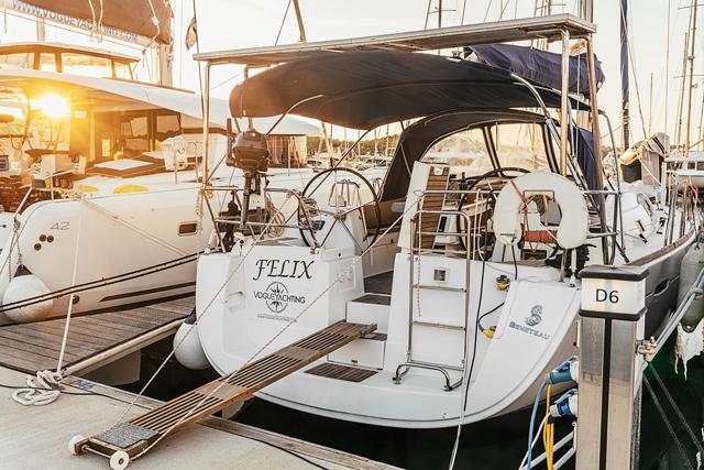 Book yachts online - sailboat - Oceanis 40 - FELIX - Refit 2018 - rent