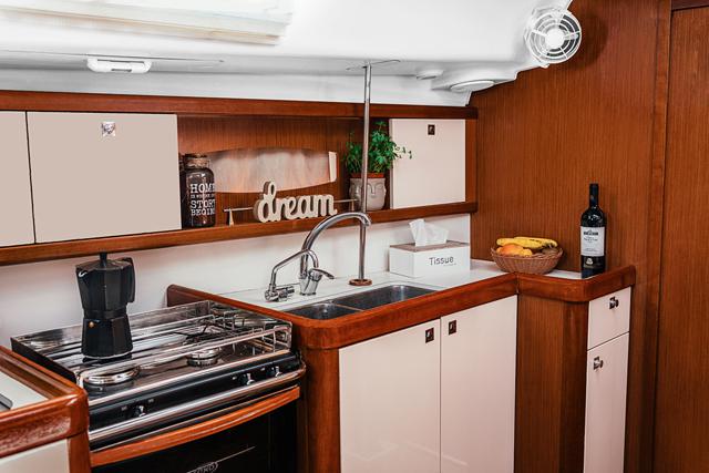 Book yachts online - sailboat - Oceanis 40 - FELIX - Refit 2018 - rent