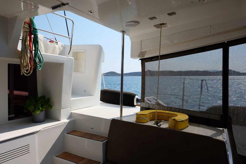 Book yachts online - catamaran - Lagoon 450 F - Irida VI - rent