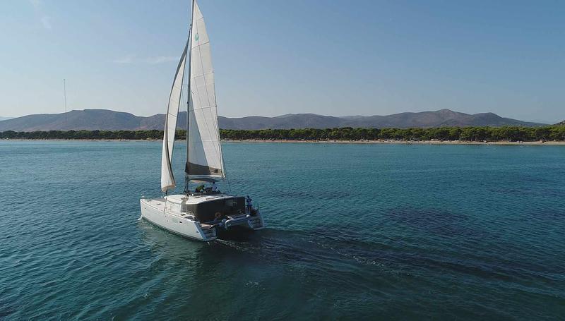 Book yachts online - catamaran - Lagoon 450 F - Irida VI - rent