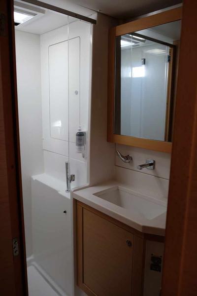 Book yachts online - catamaran - Lagoon 450 F - Irida VI - rent
