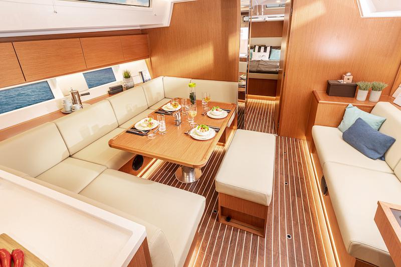 Book yachts online - sailboat - Bavaria C45 - New - rent