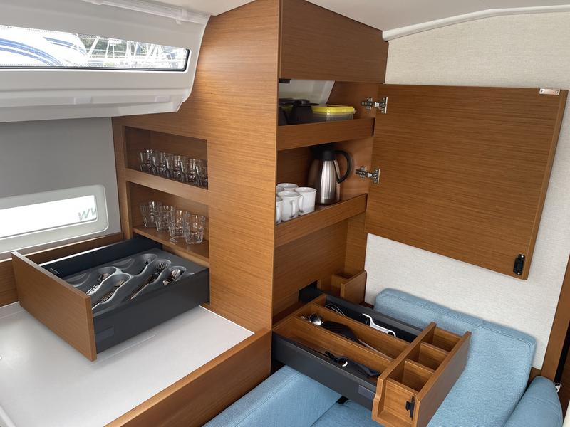 Book yachts online - sailboat - Sun Odyssey 410 - Rosso Bianco - rent