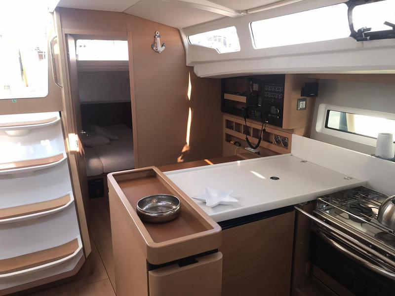 Book yachts online - sailboat - Sun Odyssey 440/3cab. - Ikarus - rent