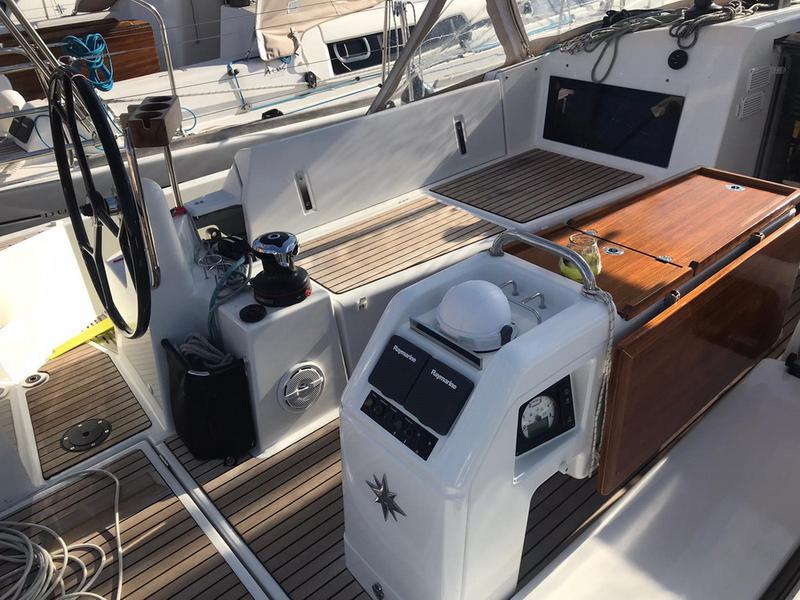 Book yachts online - sailboat - Sun Odyssey 440/3cab. - Ikarus - rent