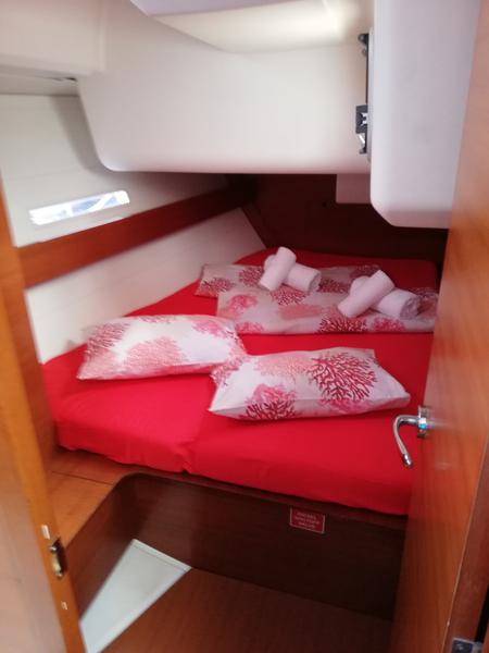 Book yachts online - sailboat - Dufour 450 Owner version - My Life - rent