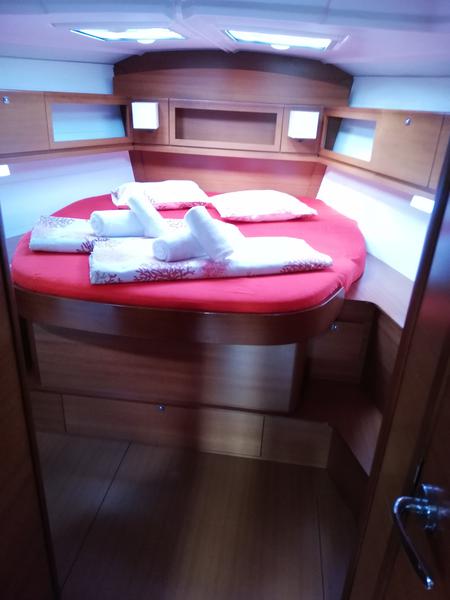 Book yachts online - sailboat - Dufour 450 Owner version - My Life - rent