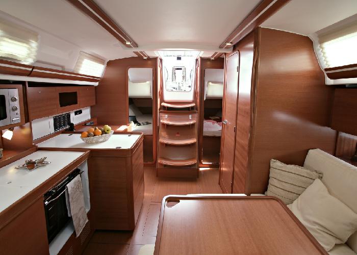 Book yachts online - sailboat - Dufour 375 - Caretta - rent