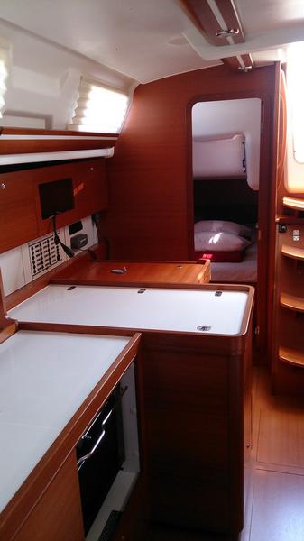 Book yachts online - sailboat - Dufour 375 - Caretta - rent