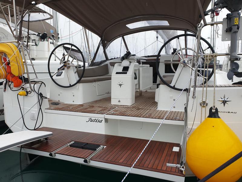 Book yachts online - sailboat - Sun Odyssey 410 - Jutisa - rent
