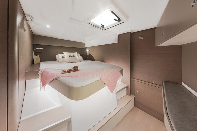 Book yachts online - catamaran - Bali Catspace - Day Dream - rent
