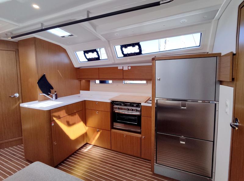 Book yachts online - sailboat - Bavaria Cruiser 46 Style - Io - rent