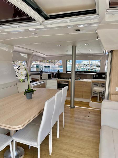 Book yachts online - catamaran - Bali 4.0 - Tesla - rent