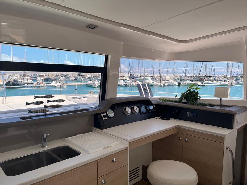 Book yachts online - catamaran - Bali 4.0 - Tesla - rent