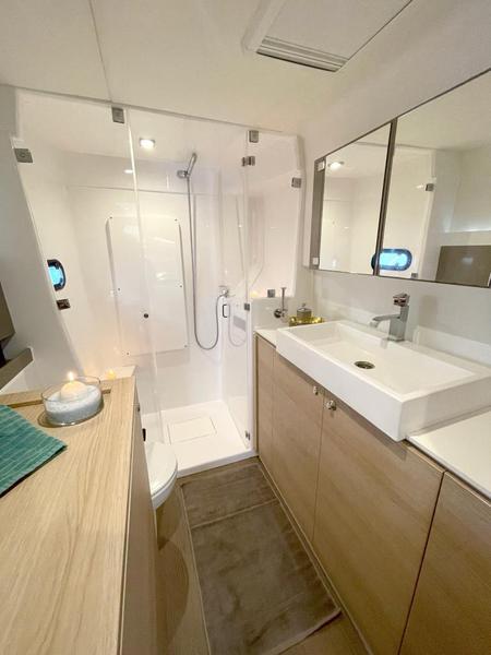 Book yachts online - catamaran - Bali 4.0 - Tesla - rent