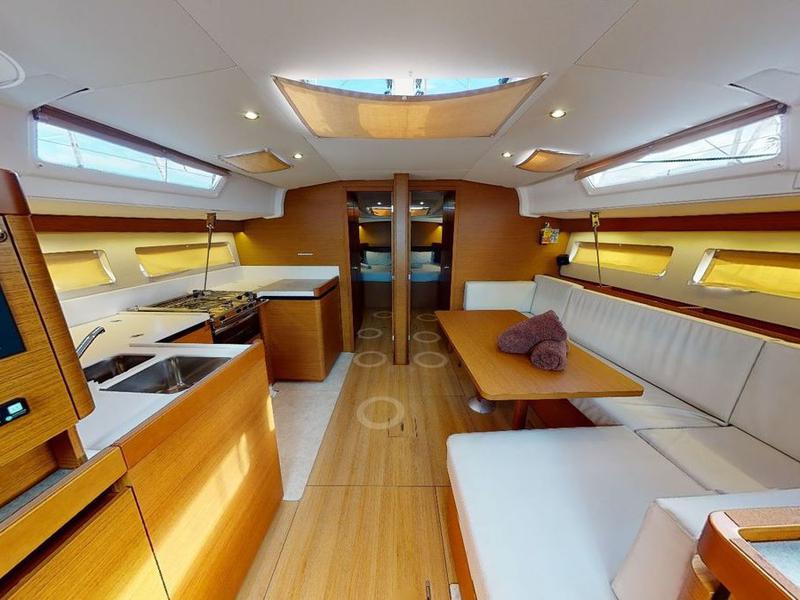 Book yachts online - sailboat - Sun Odyssey 49 - Corcho XIV - rent