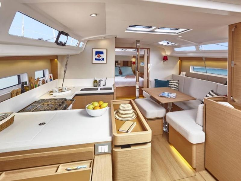 Book yachts online - sailboat - Sun Odyssey 440 - Corcho XIII - rent