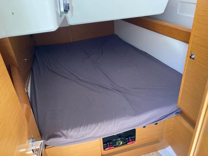 Book yachts online - sailboat - Sun Odyssey 51.9 - Corcho XI - rent