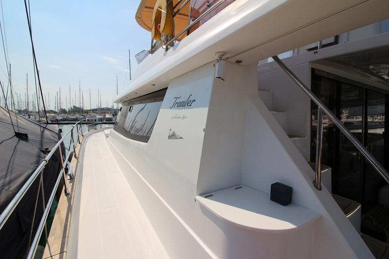 Book yachts online - powercatamaran - Queensland 55 - ACTIUM IV - rent